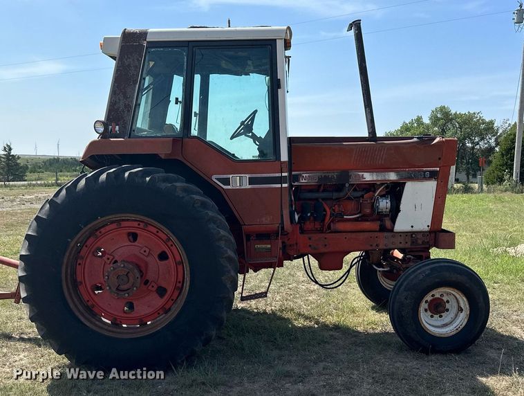 image for item NP9931 1978 International Harvester 1086  tractor