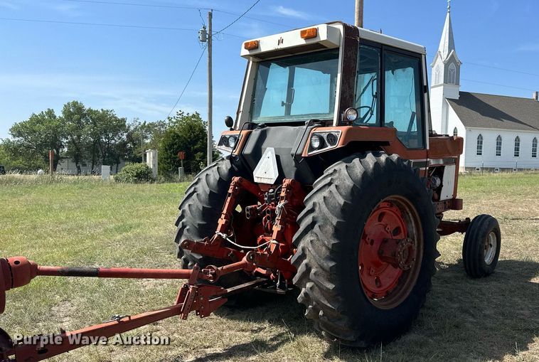 image for item NP9931 1978 International Harvester 1086  tractor