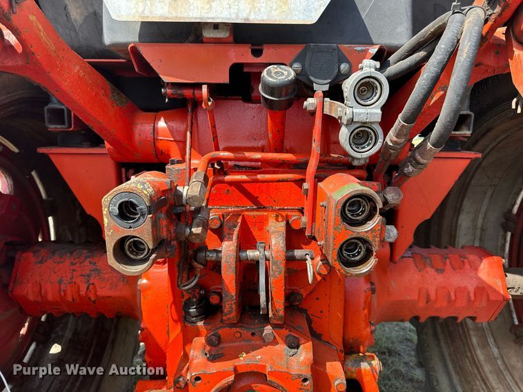 image for item NP9931 1978 International Harvester 1086  tractor