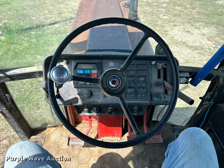 image for item NP9931 1978 International Harvester 1086  tractor