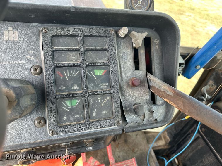 image for item NP9931 1978 International Harvester 1086  tractor