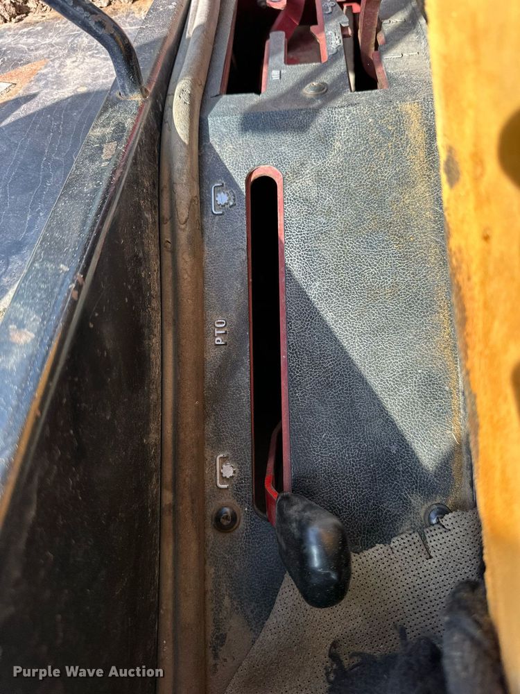 image for item NP9931 1978 International Harvester 1086  tractor