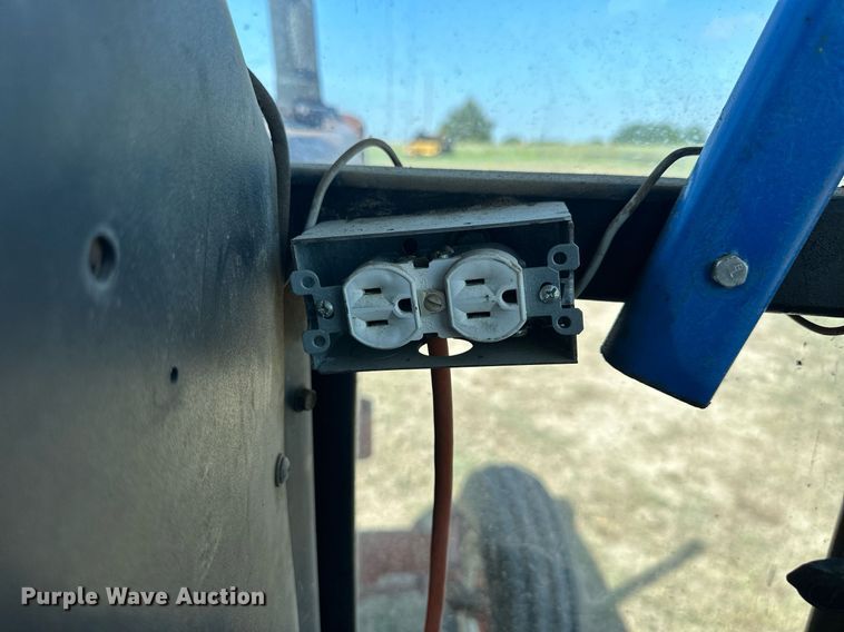 image for item NP9931 1978 International Harvester 1086  tractor