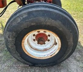 image for item NP9931 1978 International Harvester 1086  tractor