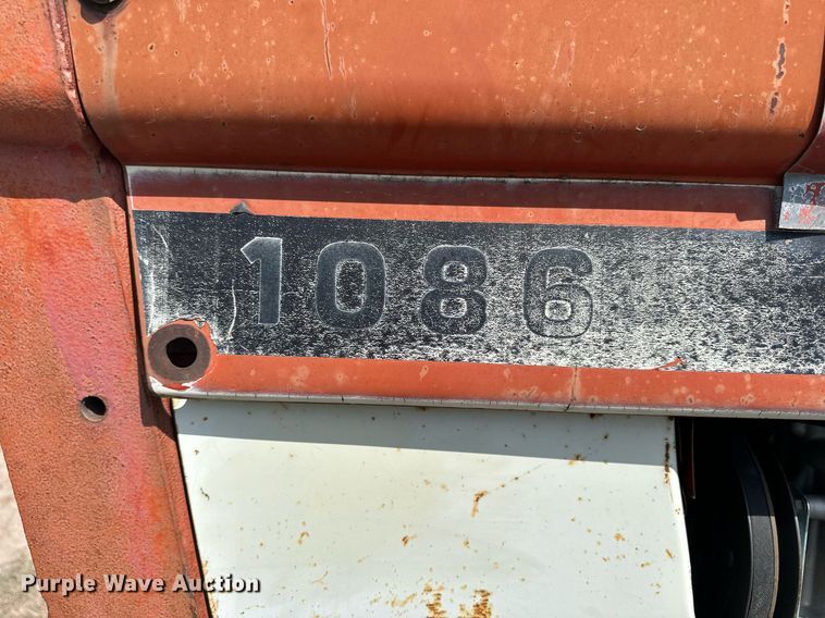 image for item NP9931 1978 International Harvester 1086  tractor