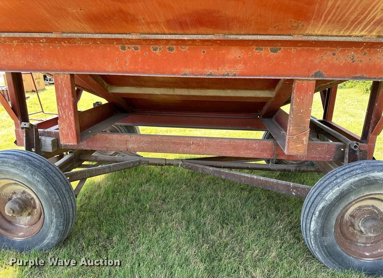 image for item NP9956 M&W Little Red Wagon  gravity wagon