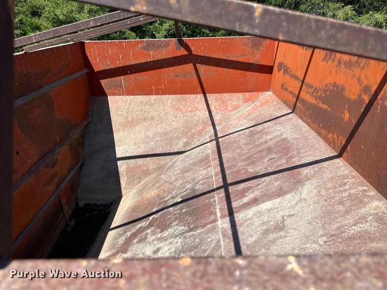 image for item NP9956 M&W Little Red Wagon  gravity wagon