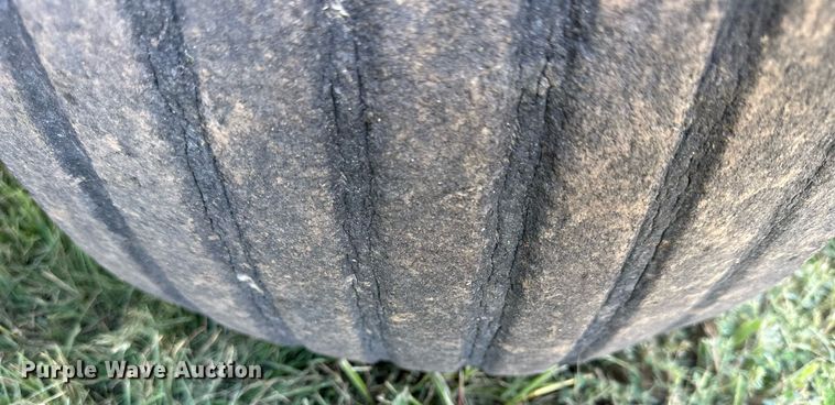 image for item NP9974 2002 Vermeer 605 XL  round baler