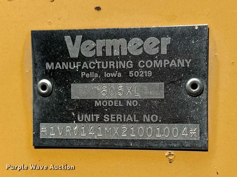 image for item NP9974 2002 Vermeer 605 XL  round baler