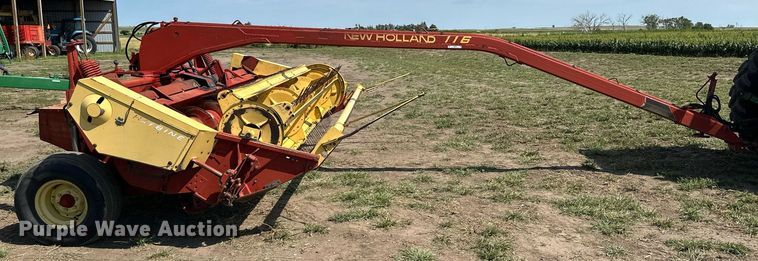 image for item NP9975 New Holland 116  swather / windrower