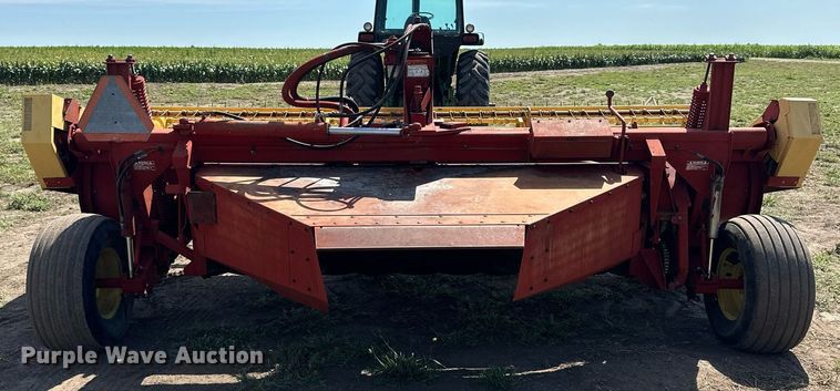 image for item NP9975 New Holland 116  swather / windrower