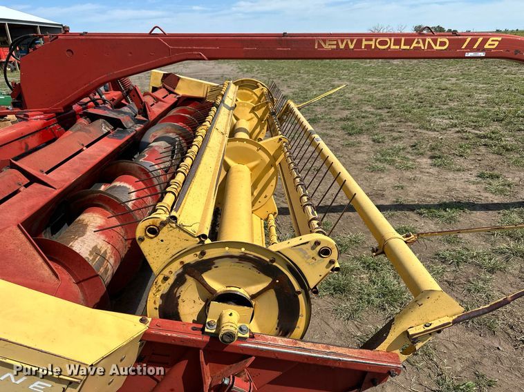image for item NP9975 New Holland 116  swather / windrower