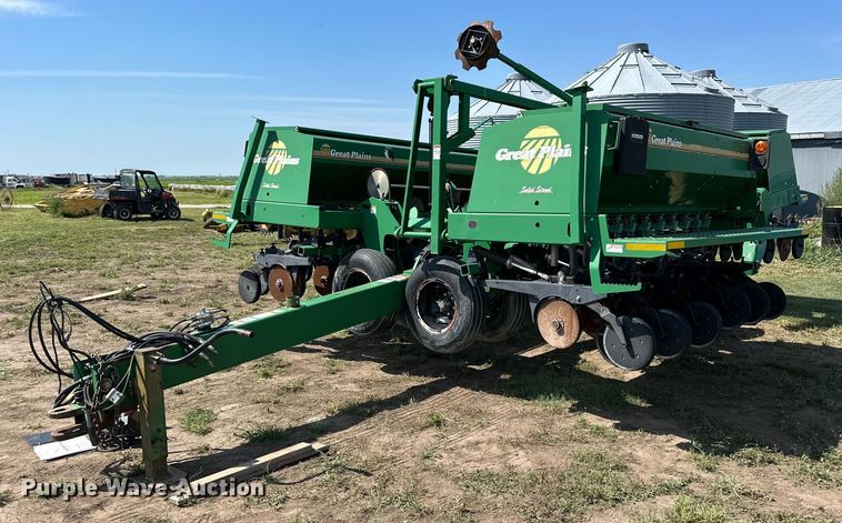 image for item NP9976 Great Plains 3S-3000  grain drill