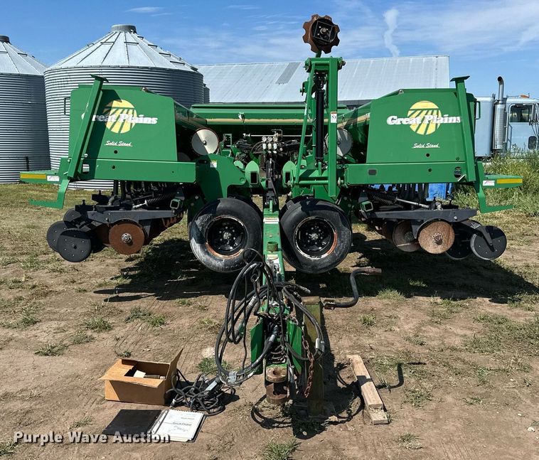 image for item NP9976 Great Plains 3S-3000  grain drill