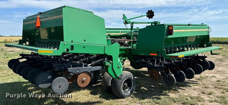 image for item NP9976 Great Plains 3S-3000  grain drill