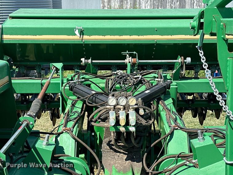 image for item NP9976 Great Plains 3S-3000  grain drill