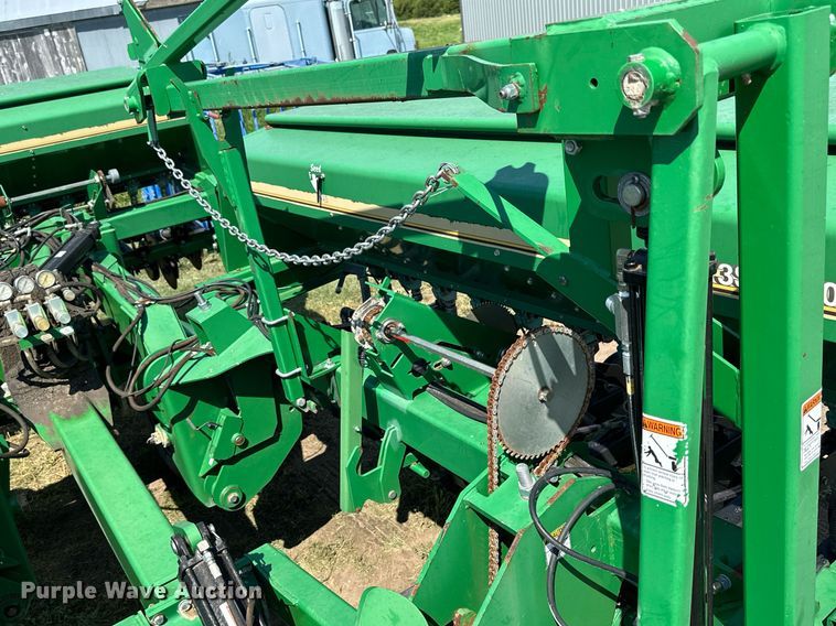 image for item NP9976 Great Plains 3S-3000  grain drill