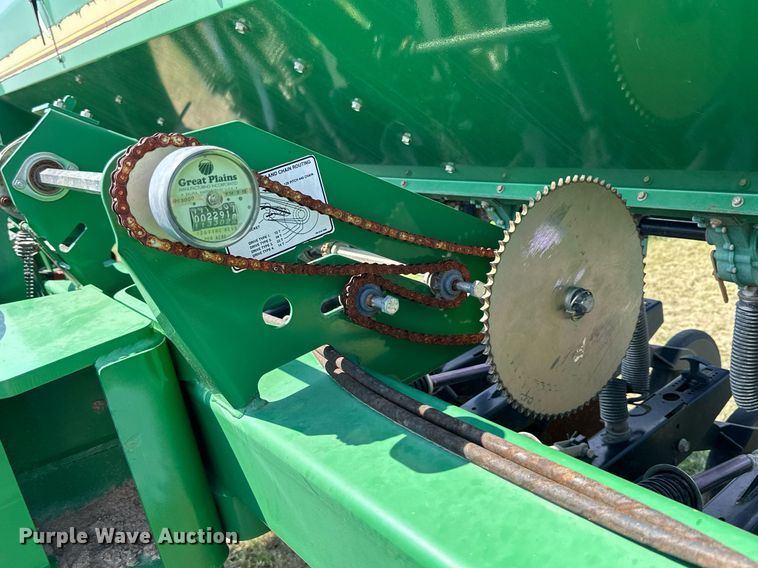 image for item NP9976 Great Plains 3S-3000  grain drill