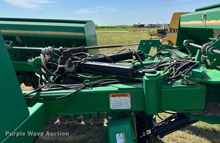 image for item NP9976 Great Plains 3S-3000  grain drill
