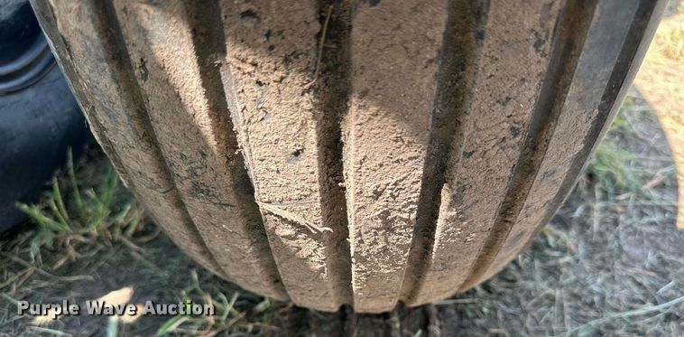 image for item NP9976 Great Plains 3S-3000  grain drill