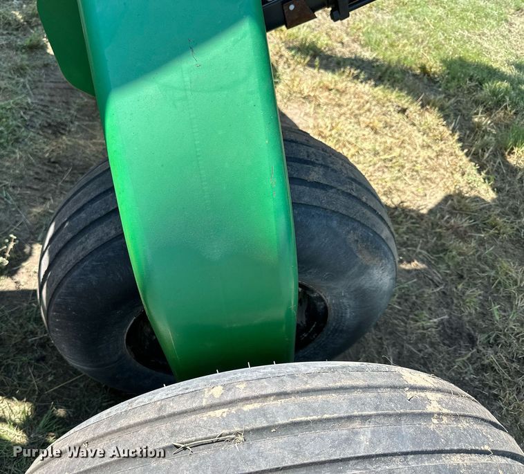 image for item NP9976 Great Plains 3S-3000  grain drill