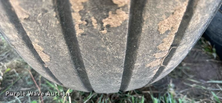 image for item NP9976 Great Plains 3S-3000  grain drill