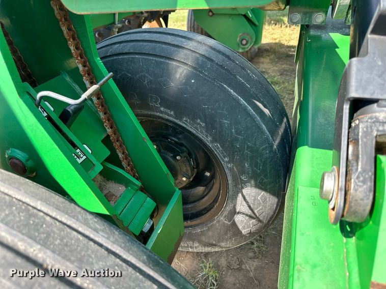 image for item NP9976 Great Plains 3S-3000  grain drill