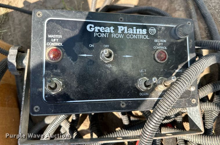 image for item NP9976 Great Plains 3S-3000  grain drill