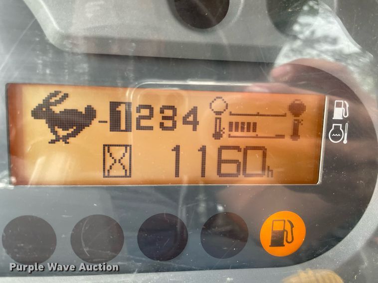 image for item NT9436 2011 Massey Ferguson 1648  MFWD tractor