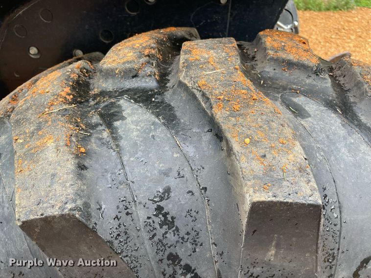 image for item NT9436 2011 Massey Ferguson 1648  MFWD tractor