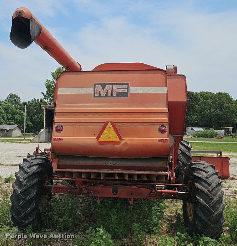 image for item NT9800 Massey Ferguson 760  combine