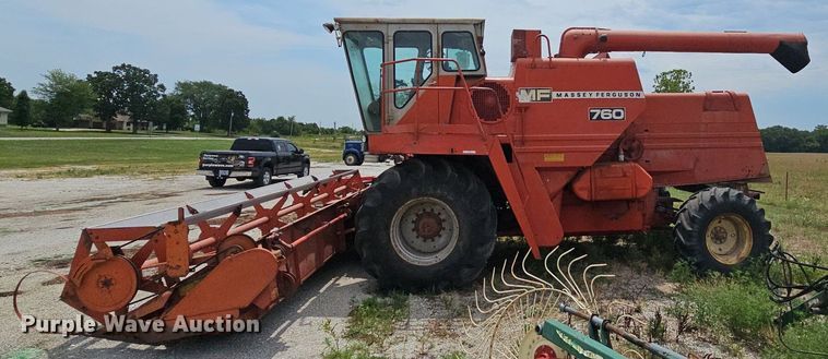 image for item NT9800 Massey Ferguson 760  combine