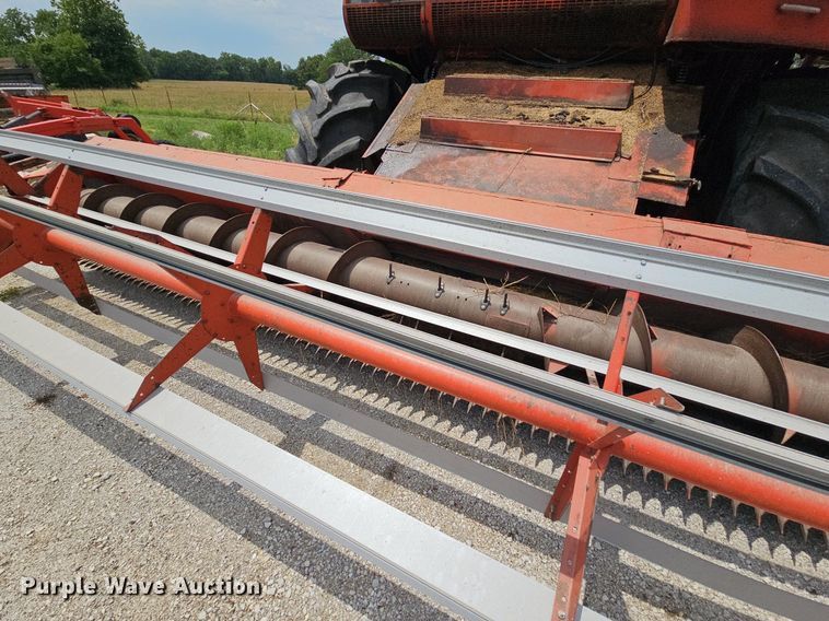 image for item NT9800 Massey Ferguson 760  combine