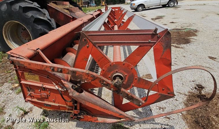 image for item NT9800 Massey Ferguson 760  combine