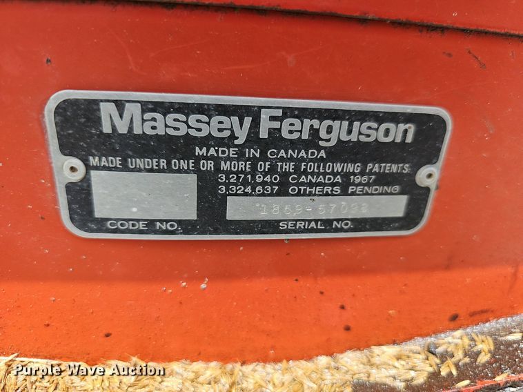 image for item NT9800 Massey Ferguson 760  combine