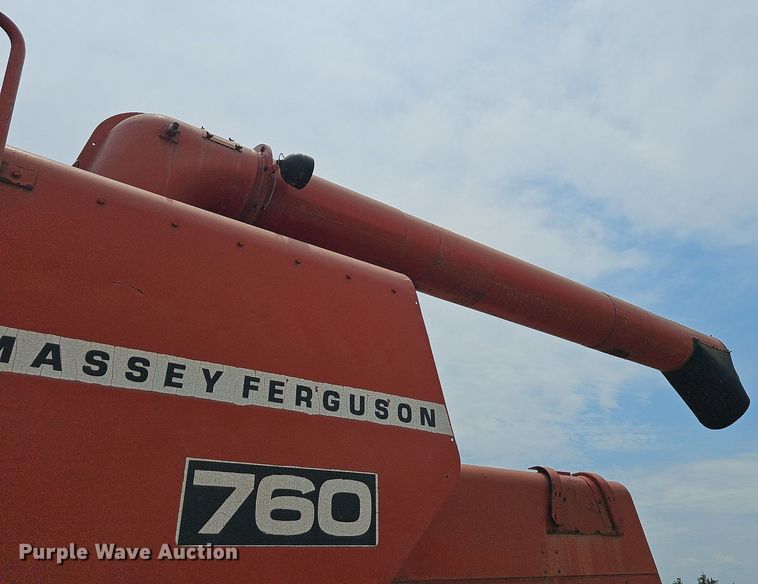 image for item NT9800 Massey Ferguson 760  combine