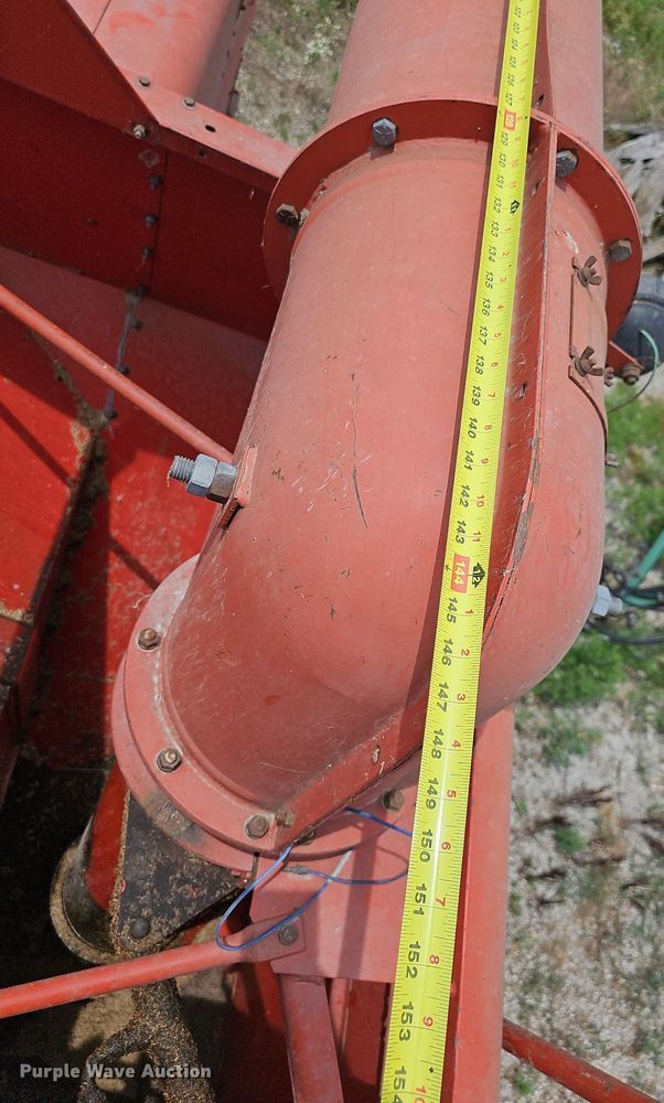 image for item NT9800 Massey Ferguson 760  combine