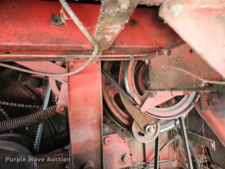 image for item NT9800 Massey Ferguson 760  combine