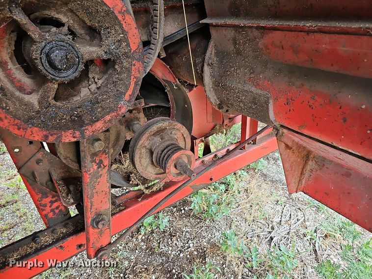 image for item NT9800 Massey Ferguson 760  combine