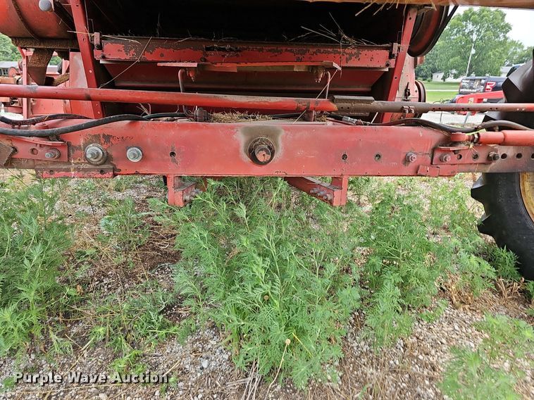 image for item NT9800 Massey Ferguson 760  combine