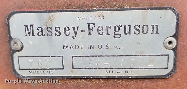 image for item NT9800 Massey Ferguson 760  combine