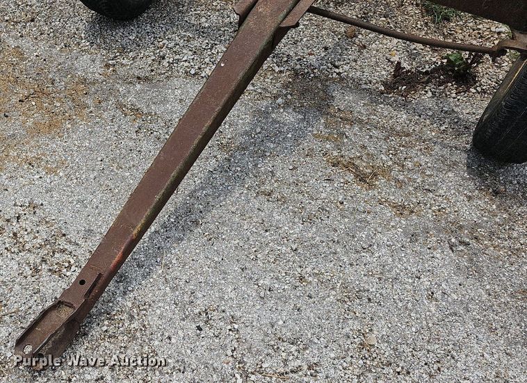 image for item NT9800 Massey Ferguson 760  combine