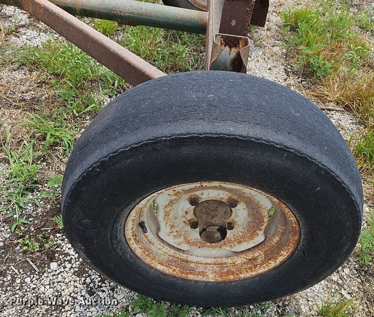 image for item NT9800 Massey Ferguson 760  combine