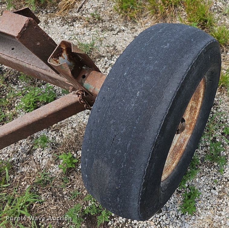 image for item NT9800 Massey Ferguson 760  combine