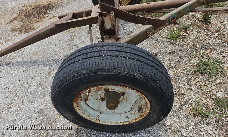 image for item NT9800 Massey Ferguson 760  combine