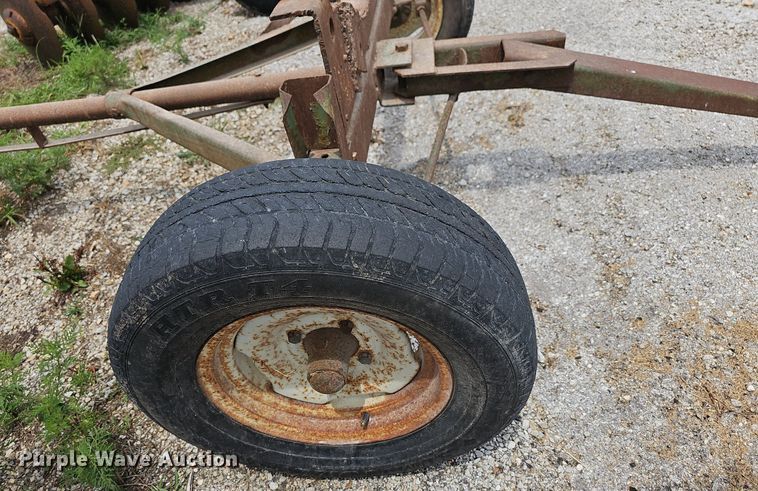 image for item NT9800 Massey Ferguson 760  combine