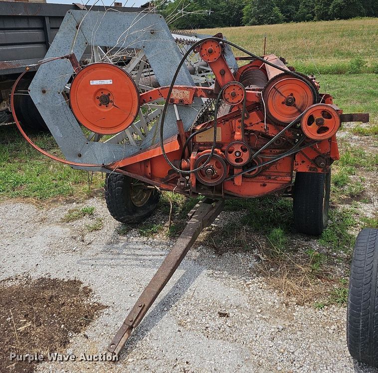 image for item NT9803 Massey  Ferguson  pickup head