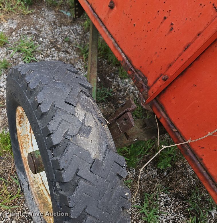 image for item NT9803 Massey  Ferguson  pickup head