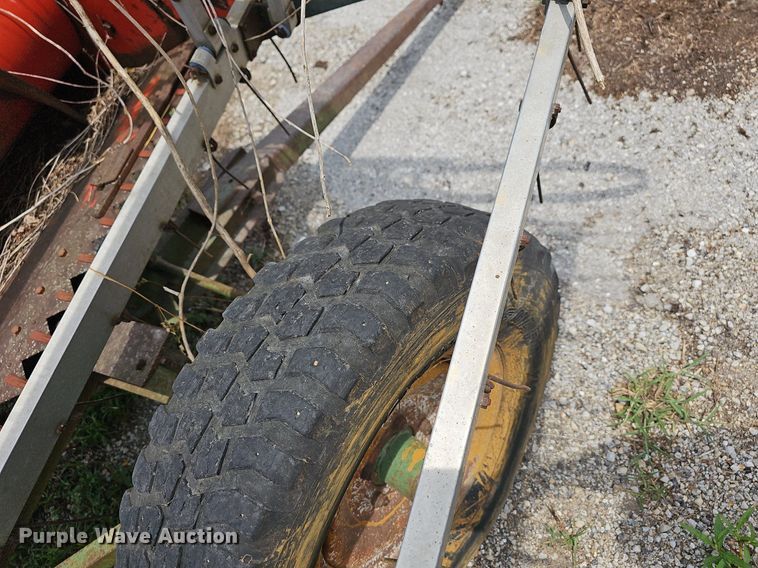 image for item NT9803 Massey  Ferguson  pickup head