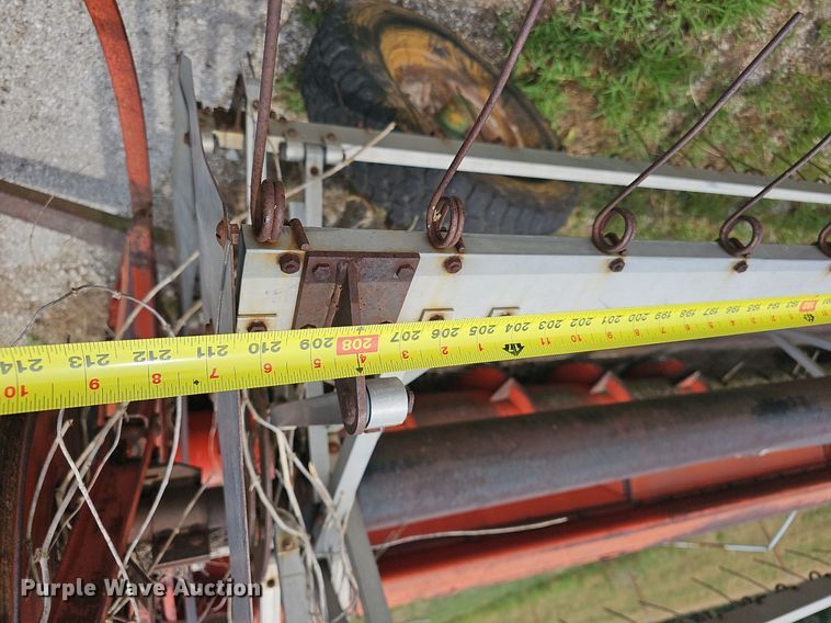 image for item NT9803 Massey  Ferguson  pickup head